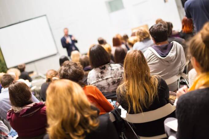 5 new ways smartboards are improving the quality of higher education